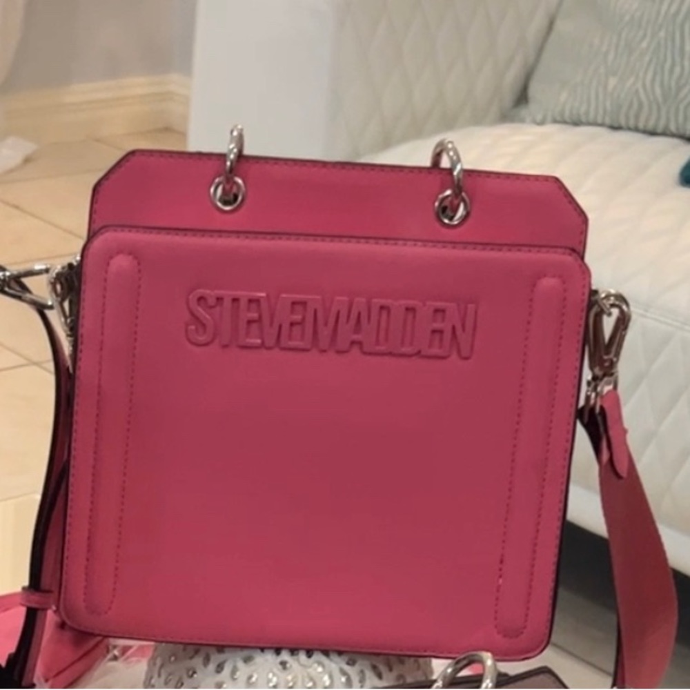 Brand new Steve Madden purse very hard to find new without tags